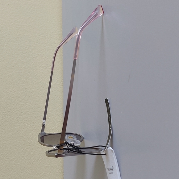 Pink sunglasses 👓 🌞 - Picture 3 of 8